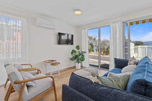 Rose Bay Riverfront - Dreamy Luxury by the Water