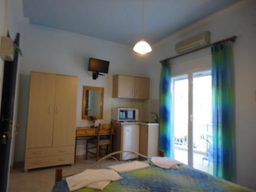 Apergis Rooms - image 8