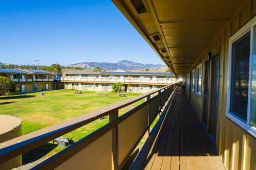 Silver Surf Motel - image 10