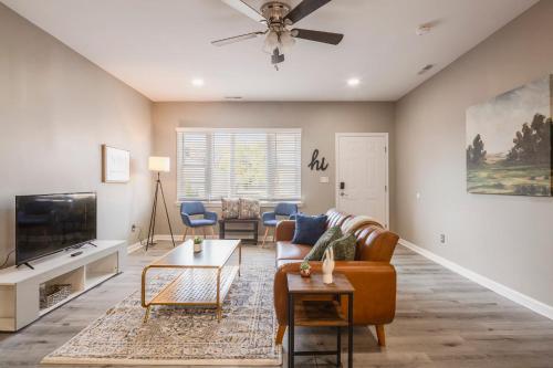 Newly renovated 4BR CozySuites in Louisville, USA