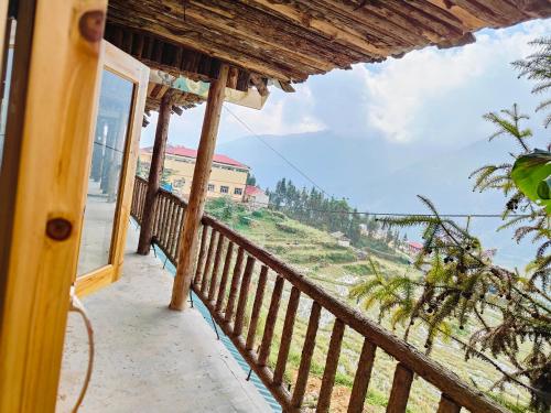 room detail thumbnail 1