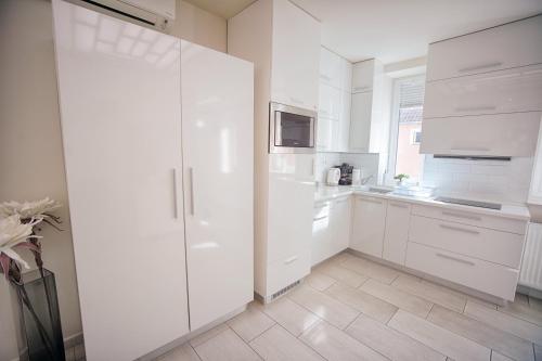 廚房, 內梅特公寓 (Nemeth Apartmanok) in 瓦德柯爾特