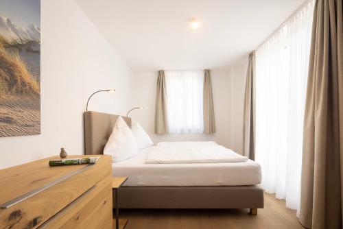 Apartment with Balcony image 10
