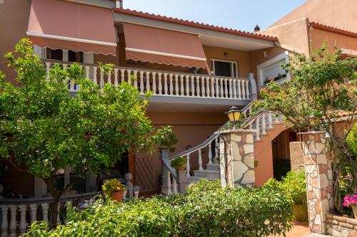 Castella Beach - image 2