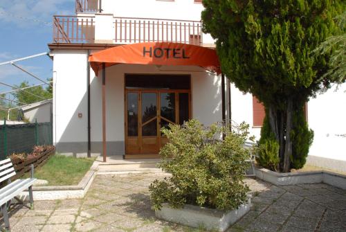 Ieeja, Hotel Del Duca in Montedinove