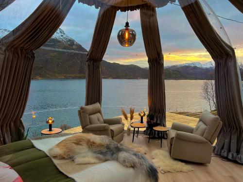 Lofoten glampingdome - Hotel - Myrland