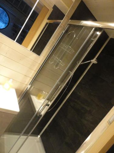 Tinyhouse on wheels, Schortens (photo 9)