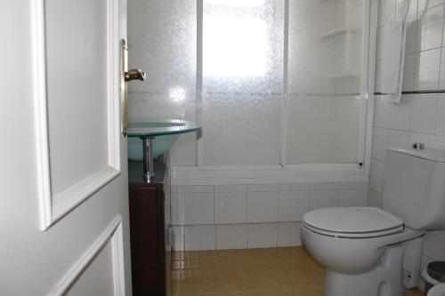 Three-Bedroom House image 3