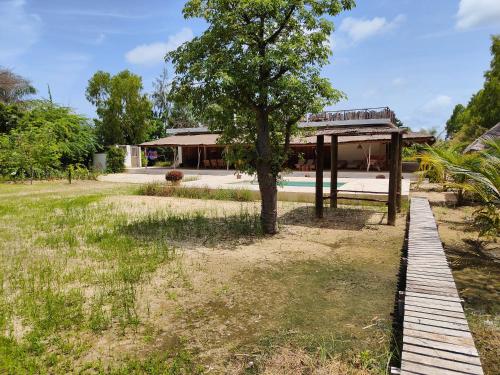 Grande maison en bordure de plage