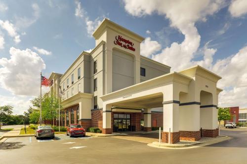 Hampton Inn & Suites Indianapolis-Airport