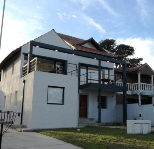 Casa acantilados vista al mar