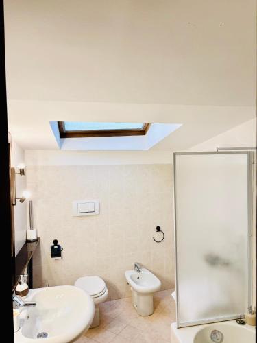 Classic Double Room image 8