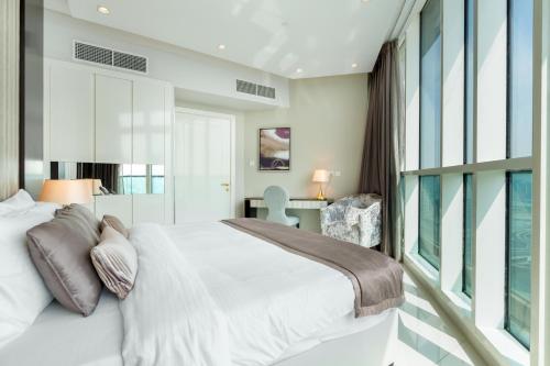 Lux BnB Upper Crest Tower I Skyline Views, Dubai (photo 10)