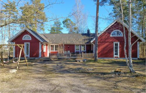 Amazing Home In Kpingsvik With Sauna