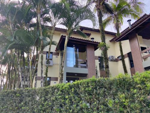 FLAT COM VARANDA E SERVIÇOS NO RIVIERA GREEN (FLAT COM VARANDA E SERVICOS NO RIVIERA GREEN) in เบอร์ติโอก้า