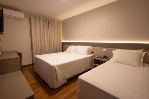 1 double bed, 1 twin bed
