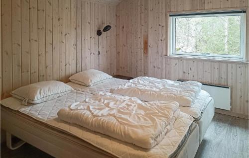 Nice Home In Kpingsvik With Sauna