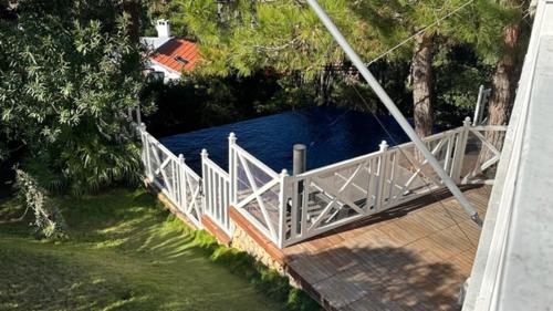 La LUNA - VILLA D'ARCHITECTE B&B VUE MER ET JACUZZI – Marseille, NY