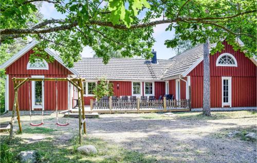 Utvendig, Stunning Home In Kpingsvik With 7 Bedrooms, Wifi And Indoor Swimming Pool in Köpingsvik