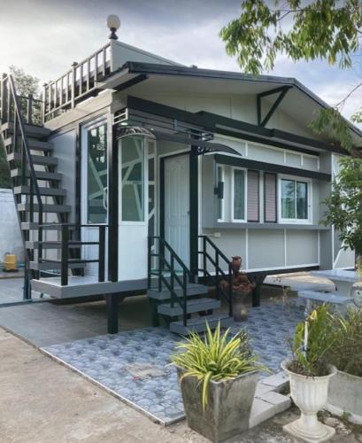 Balcony/terrace, ViewThara Resort near Dok Krai Reservoir