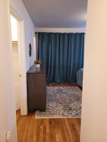 Cozy 3-bedroom family home in Newark, USA