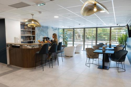 Bar/lounge, The Originals Residence Aix Schuman in Aix-en-Provence