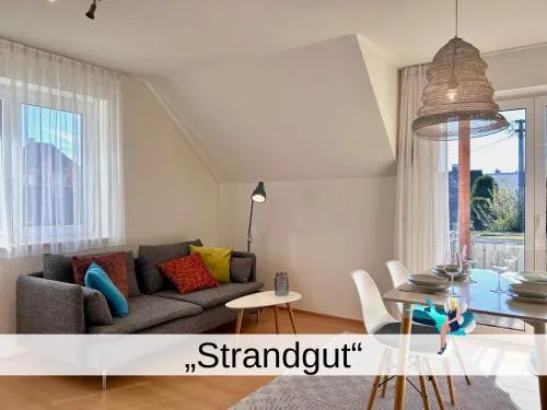 Ferienwohnung Strandgut - seenahe Maisonette Wohnung mit Parkplatz und Südbalkon in Langenargen, Deutschland