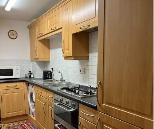 Dundee City Waterfront, 2 Bedroom 2 Bathroom Apartment - short walk to V and A, Bus & Train Stations