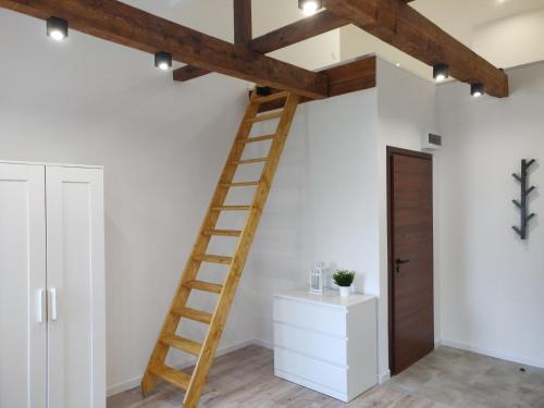 Konopnickiej 9 Loft z antresolą (Konopnickiej 9 Studio z antresola PTAK, Orientarium, Atlas ARENA, Szpital, Mandoria, Fala, Centrum Z) in Паб'яніце