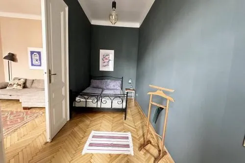 Ruhige & große Altbauwohnung 7min zum Zentrum in Wien, Österreich