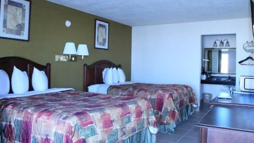 Royal Inn & Suites – Tyler, TX