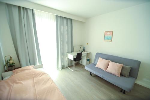 Privé kamer met chill room en gedeelde badkamer - rand Antwerpen - afrit E313 Wommelgem - vlakbij tramhalte lijn 9 en 24, Amberes (foto 3)