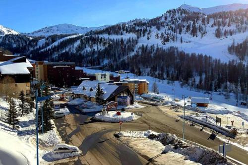 Centre station avec piscine - Location saisonnière - Isola