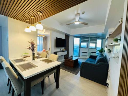 1 Bedroom - The Bali Getaway Azure North by THE BALI CORNER AT AZURE NORTH, High Floor, Big Balcony with Full View of Beach Resort Amenities, San Fernando
