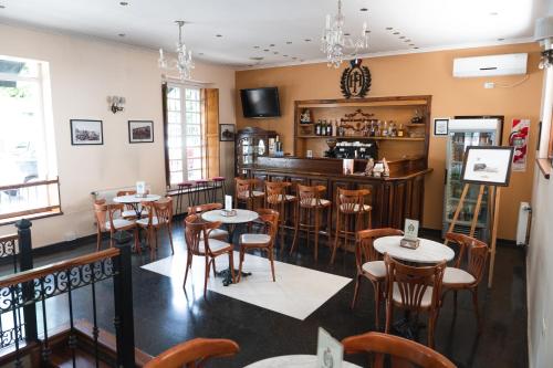 Pub/salon, Hotel Francia in Tandil