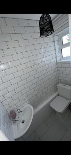 Entire 3 bedrooom holiday home, Liverpool (photo 7)