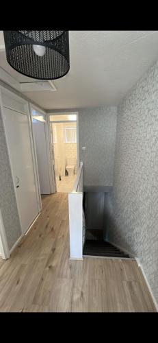 Entire 3 bedrooom holiday home, Liverpool (photo 10)