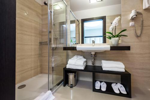 Queen Boutique Hotel photo 2