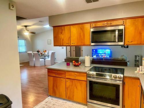 Town & Country-4BR/3BA, 1.5 acres, 20 min FSU/FAMU, Tallahassee (photo 8)