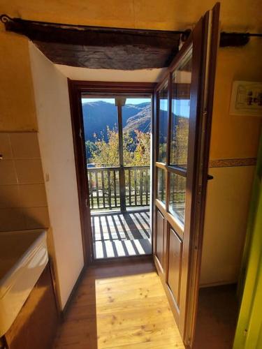 Gran Paradiso - Tap to explore photos