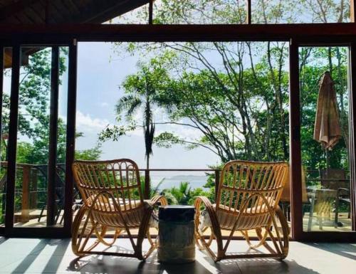 Luxury Villa plus 2 Cabins Rainforest Estate with Pool in La Cabana