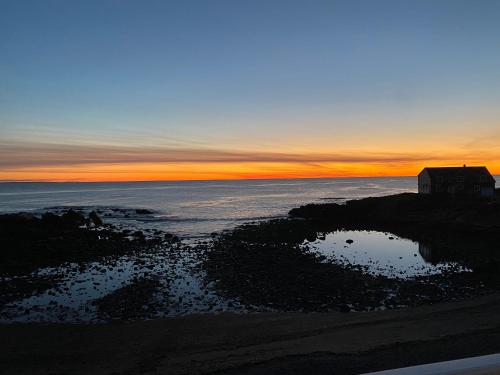 Tide's Edge Oceanfront Condo Tide's Edge Oceanfront Condo