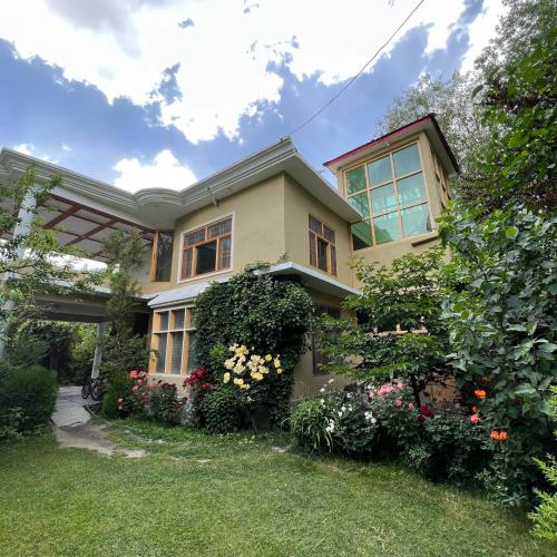 Reelum Residency – Skardu, PA