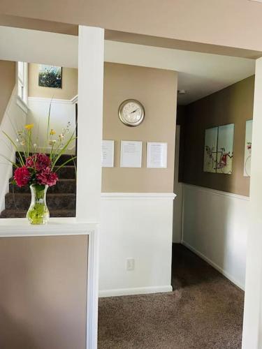 Comfortable and Charming, 15 mins to Niagara Falls in Tonawanda, USA