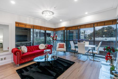 Your Next Viaduct Getaway!, Auckland