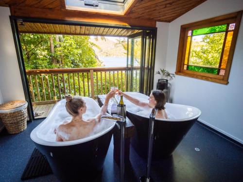 Karstais baseins, Lochmara Lodge - 20mins by boat from Picton in Lochmara Bay