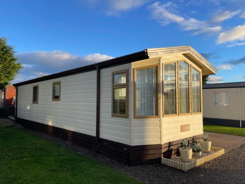 Зовнішній вигляд готелю, 7 Rannoch Row, lovely holiday static caravan for dogs & their owners. in Форфар