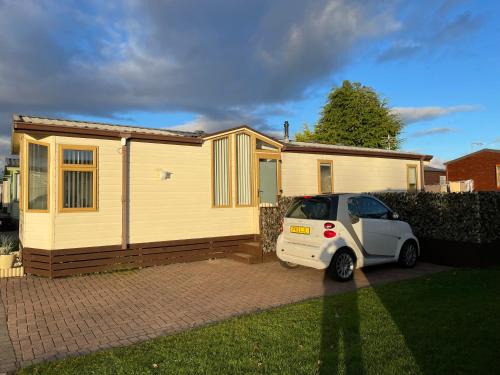 Зовнішній вигляд готелю, 7 Rannoch Row, lovely holiday static caravan for dogs & their owners. in Форфар