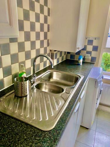 Impeccable 2-Bed Apartment in London