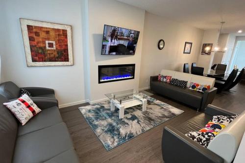 Brand New 4-Bed Room House - Apartment - Calgary